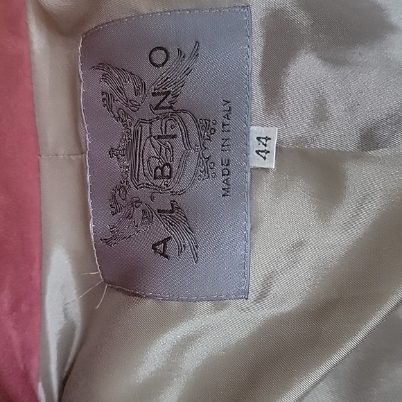 Suede wine colored vest with decorative zippers - Picture 4 of 4